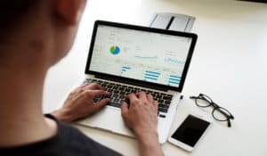 IT spending - LearnBonds.com